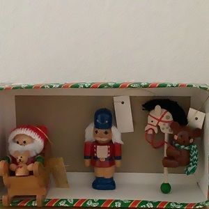 Hard to find vintage Christmas tidings wood pets ornaments by Dakin and Company